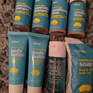 Bliss Makeup - Bliss Travel Kit Bundle Bliss Makeup - Bliss Travel Kit Bundle